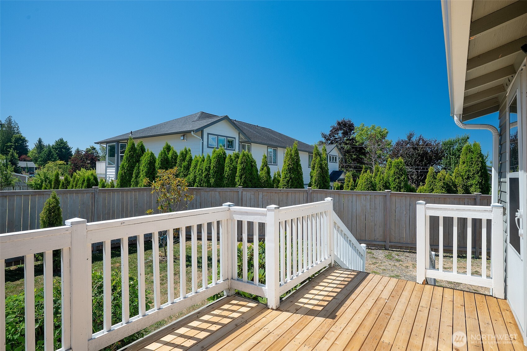 1711 Emerald Street Property Photo 24