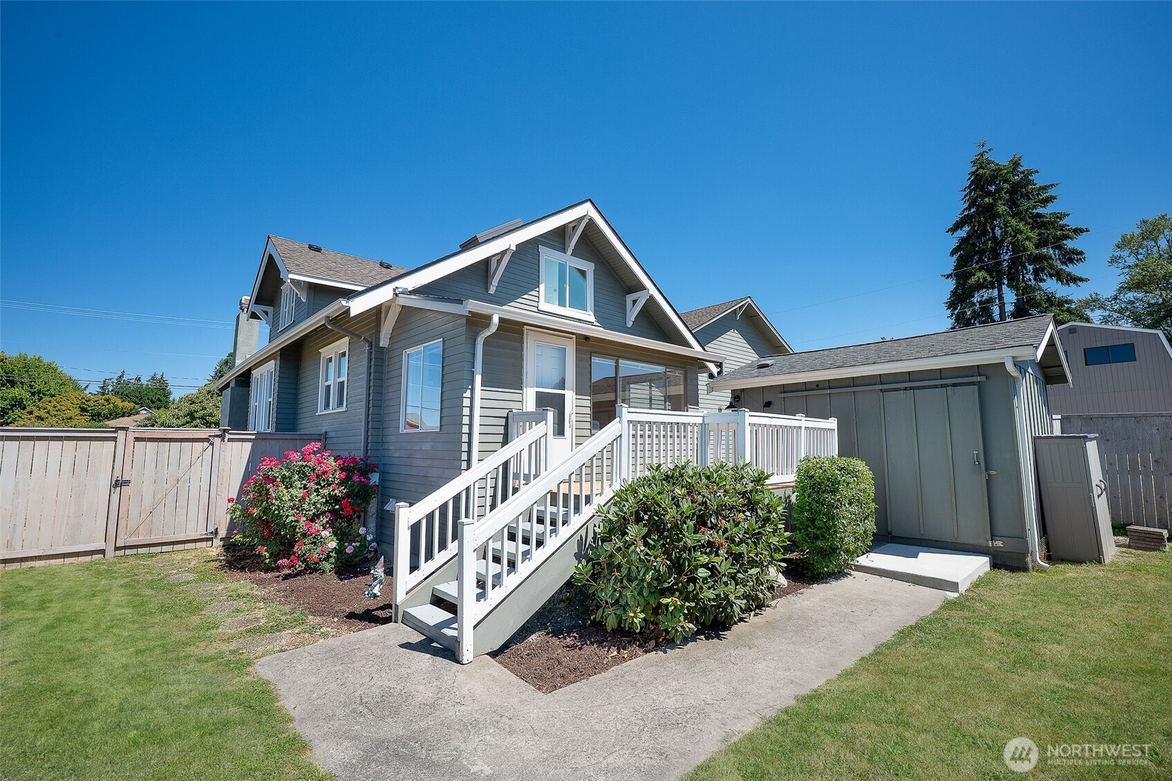 1711 Emerald Street Property Photo 25
