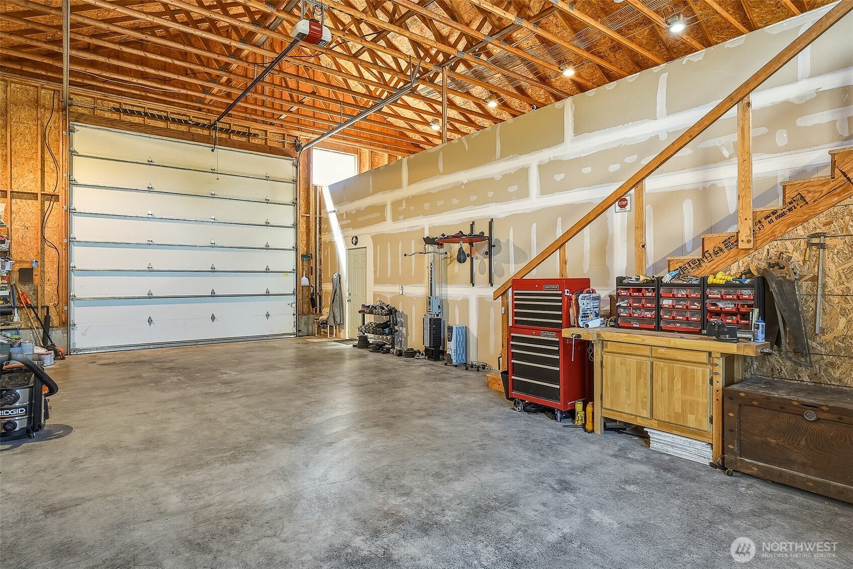 1711 Emerald Street Property Photo 38