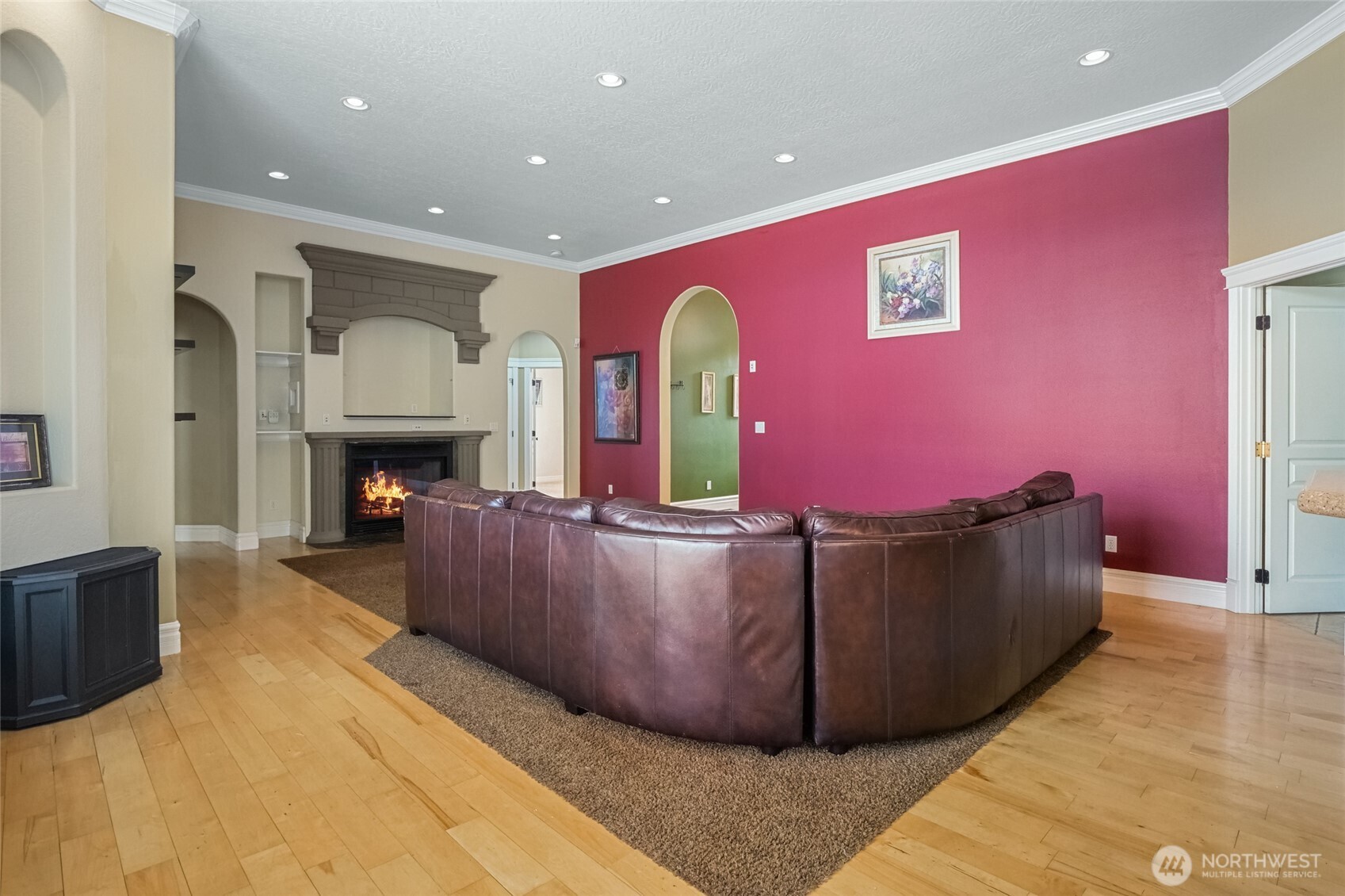 333 N Crestview Property Photo 14