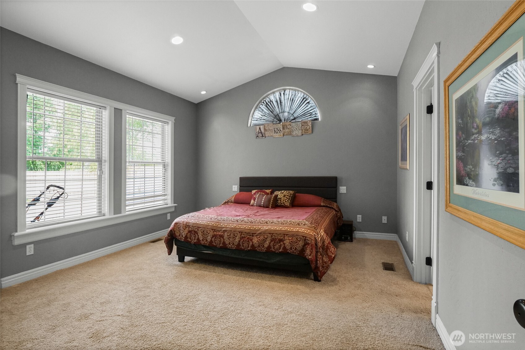 333 N Crestview Property Photo 15