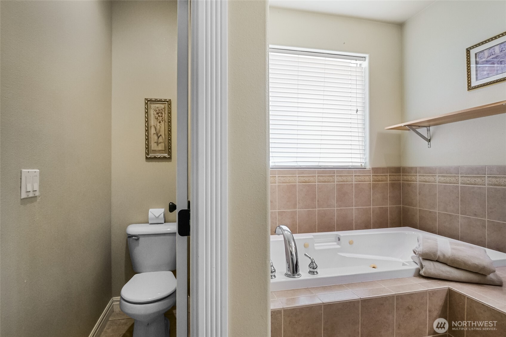 333 N Crestview Property Photo 19