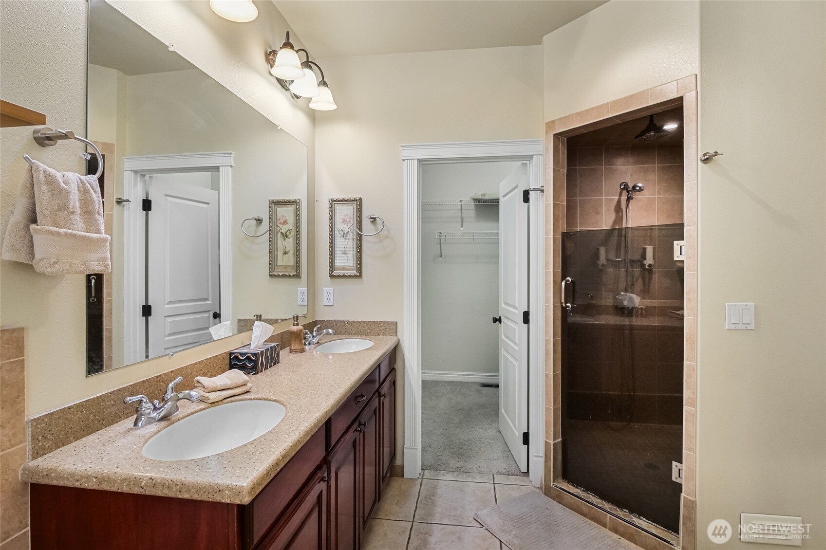333 N Crestview Property Photo 20