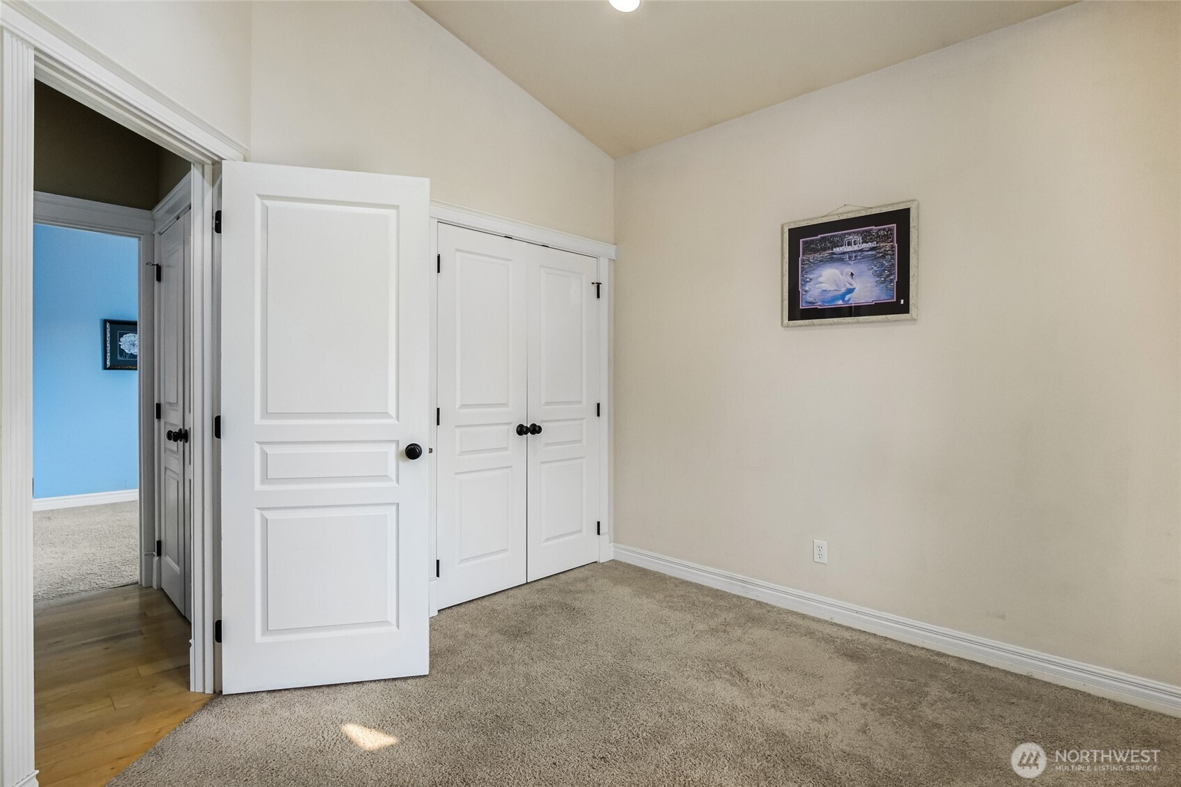 333 N Crestview Property Photo 27