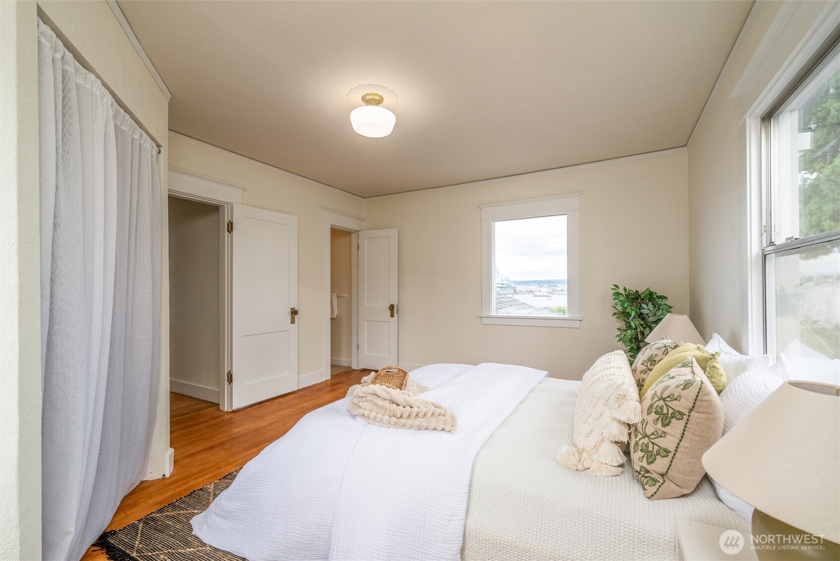 607 Warren Avenue Property Photo 24