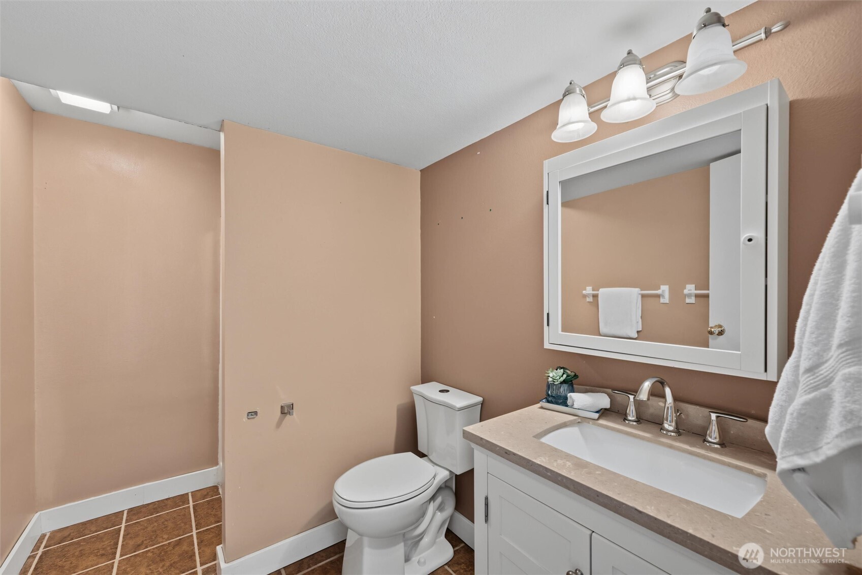 607 Warren Avenue Property Photo 33