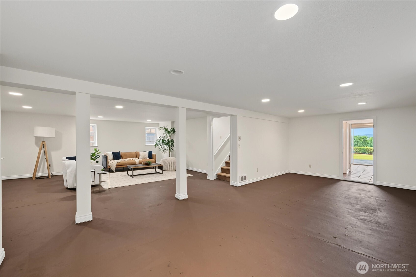 607 Warren Avenue Property Photo 34