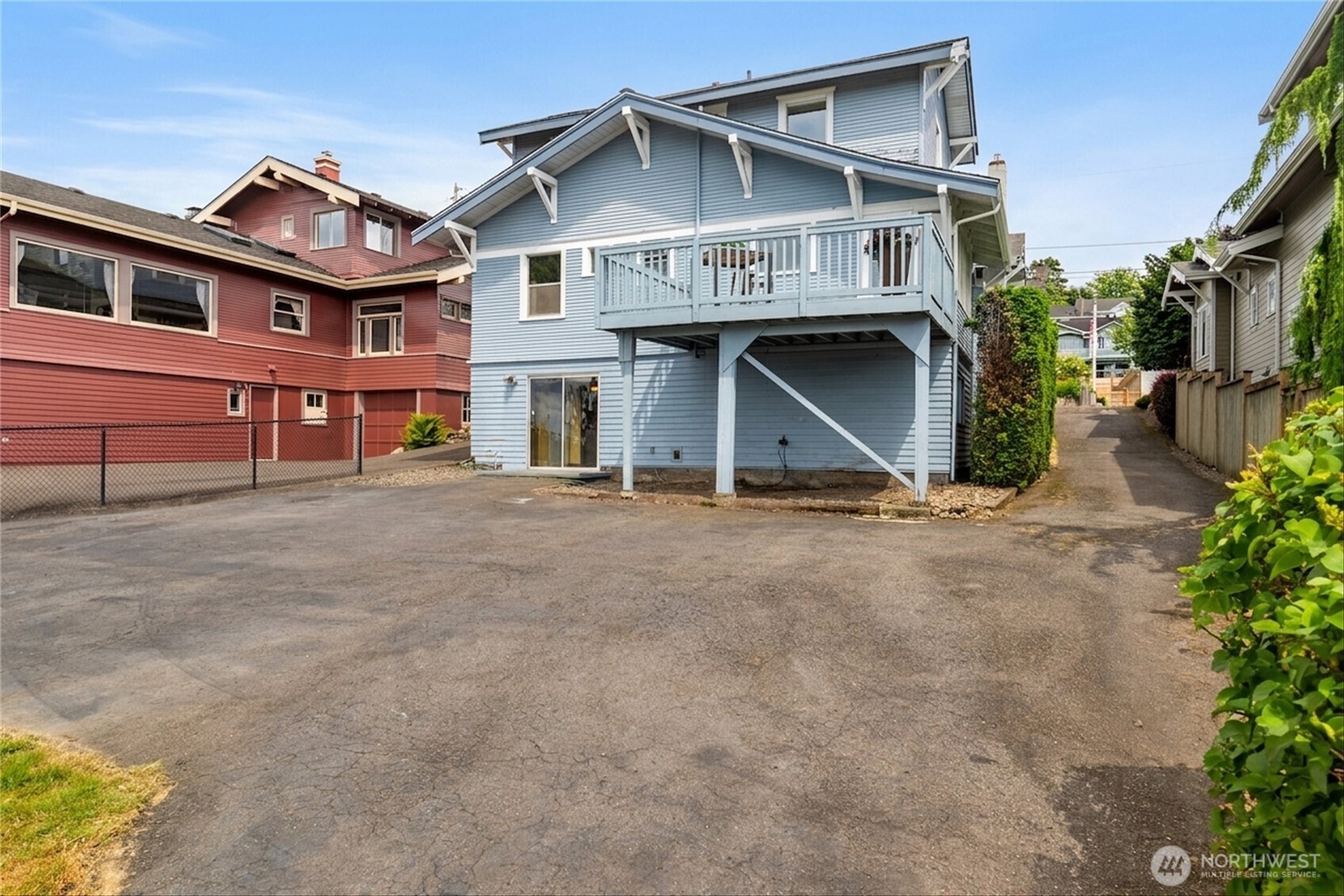 607 Warren Avenue Property Photo 35