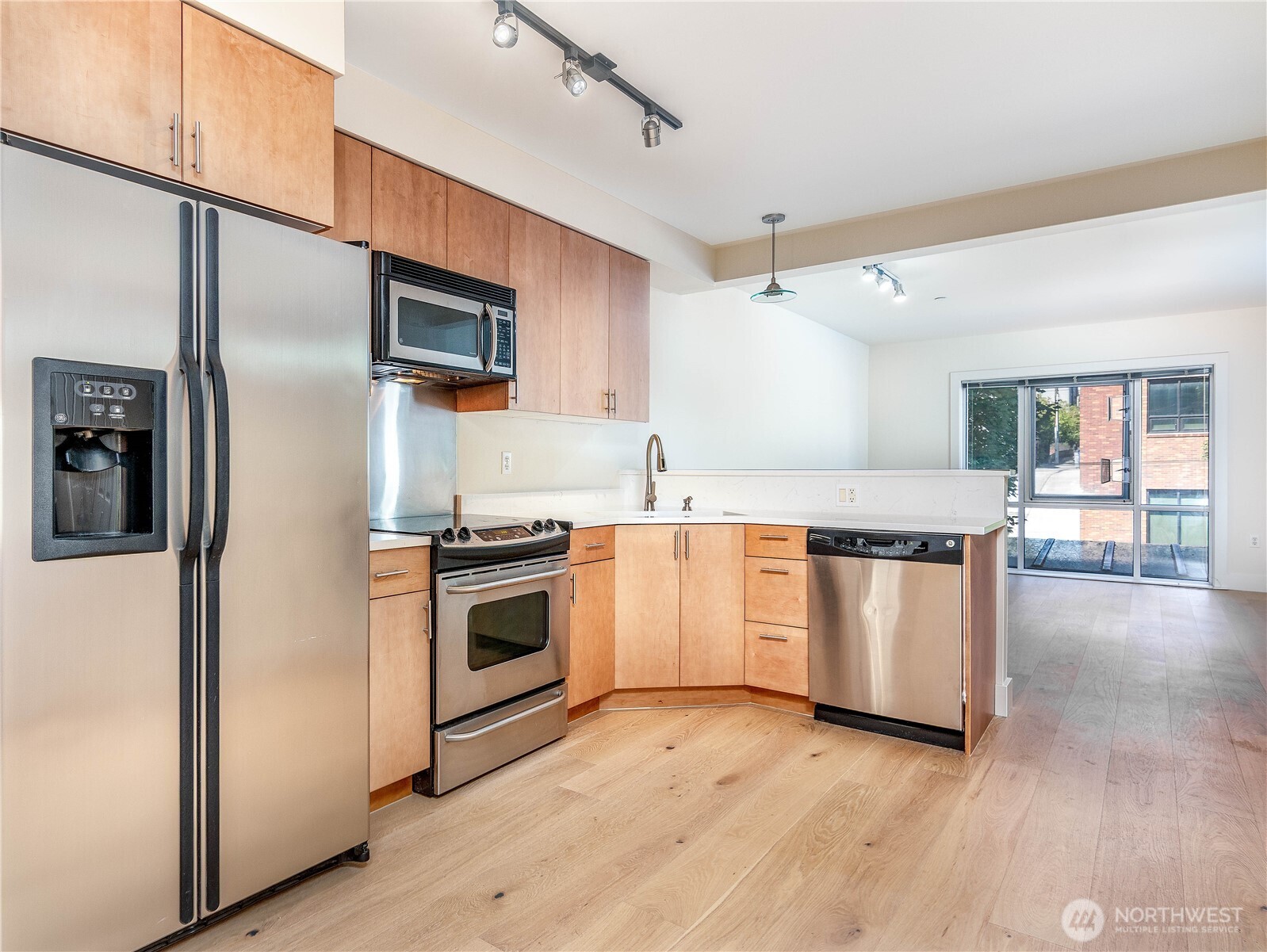 159 Denny Way 208 Property Photo 3