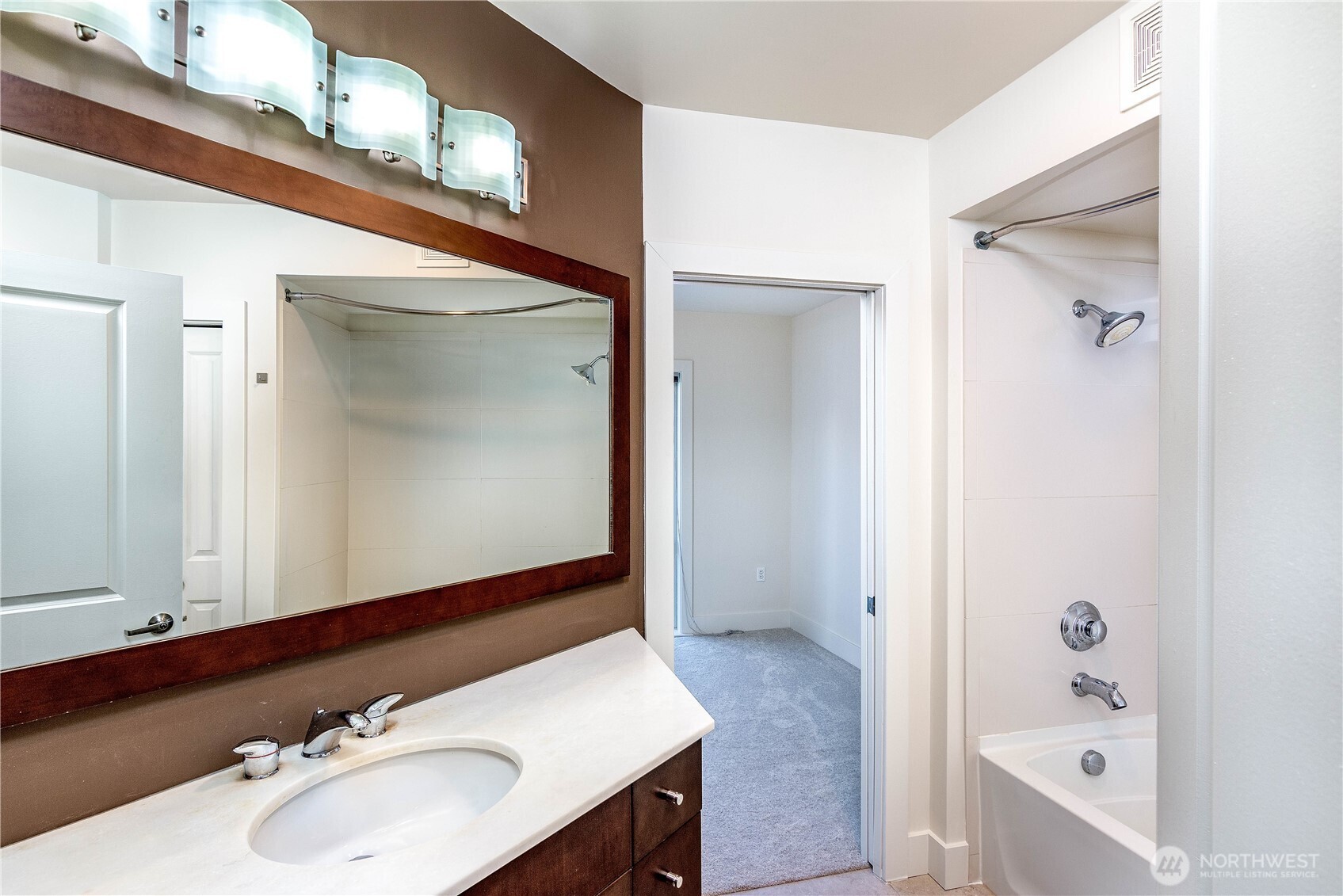 159 Denny Way 208 Property Photo 13