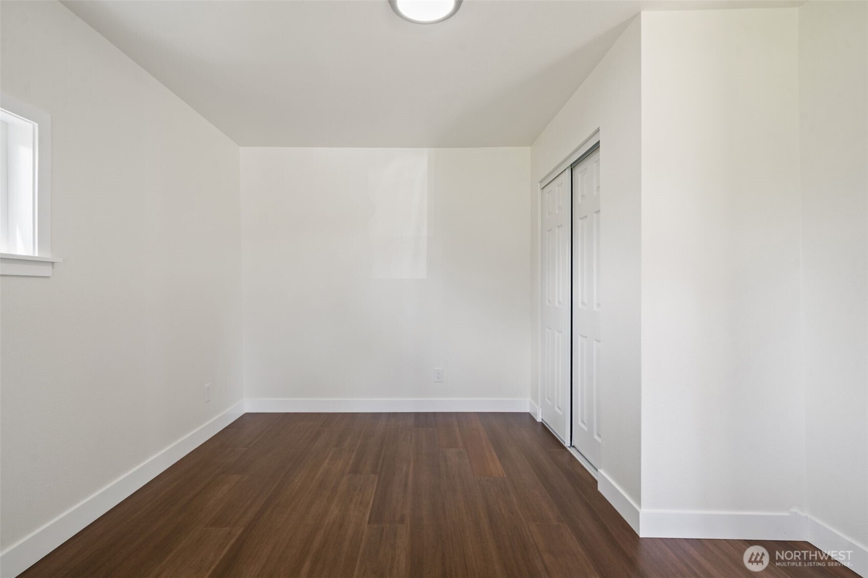 218 E King St Property Photo 11