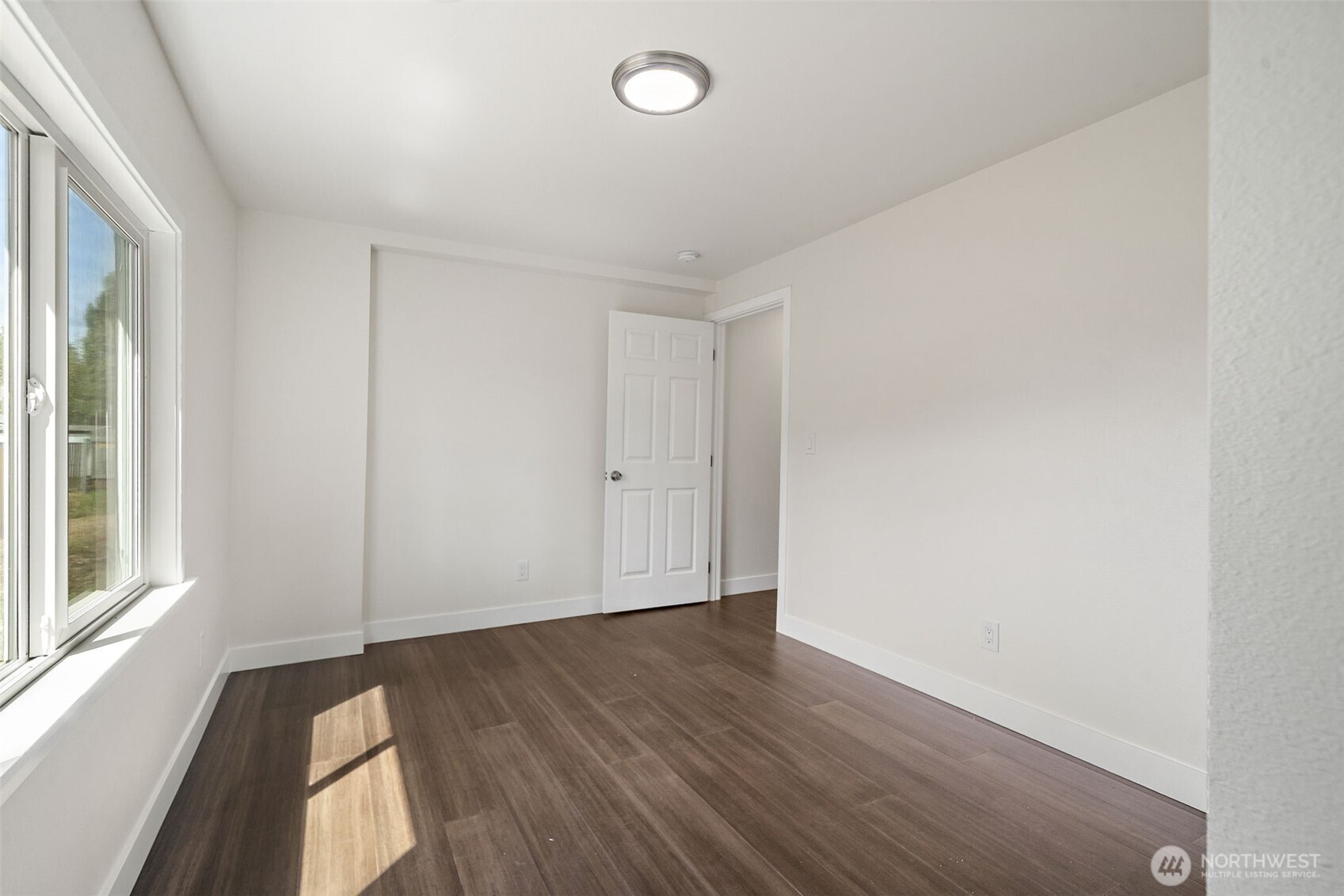 218 E King St Property Photo 15
