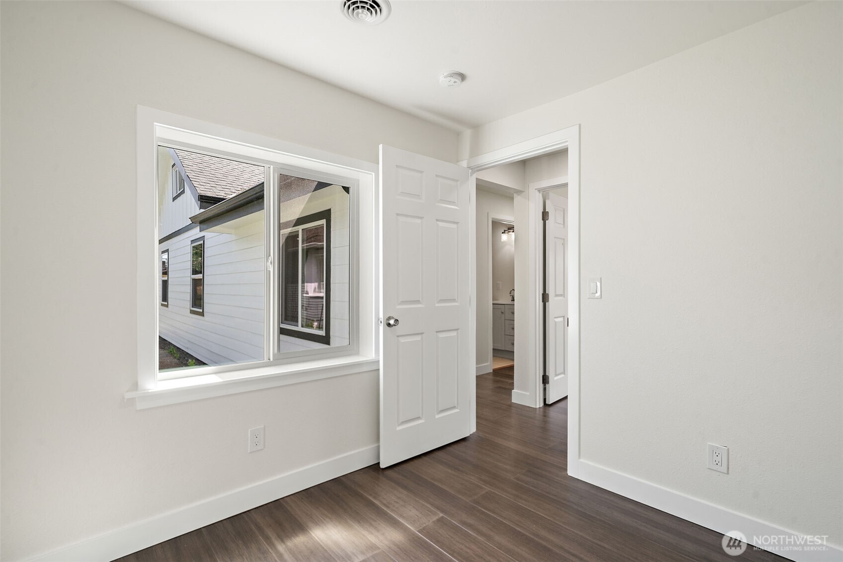 218 E King St Property Photo 19