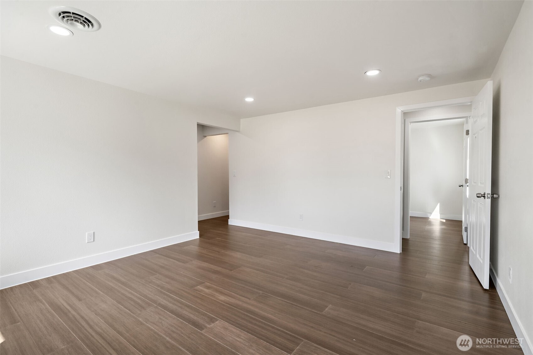 218 E King St Property Photo 21