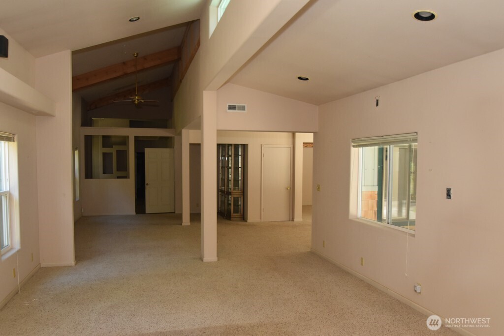 2954 Se Camano Drive Property Photo 4