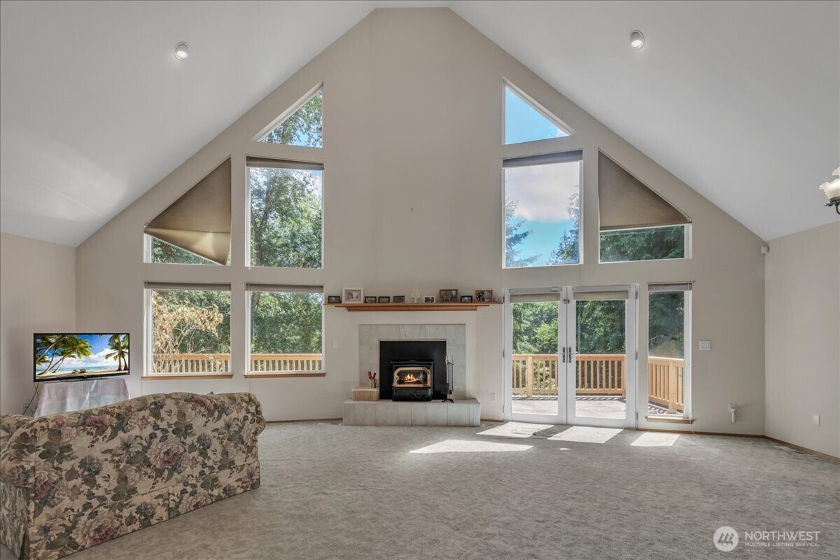 19002 20th Street Property Photo 4
