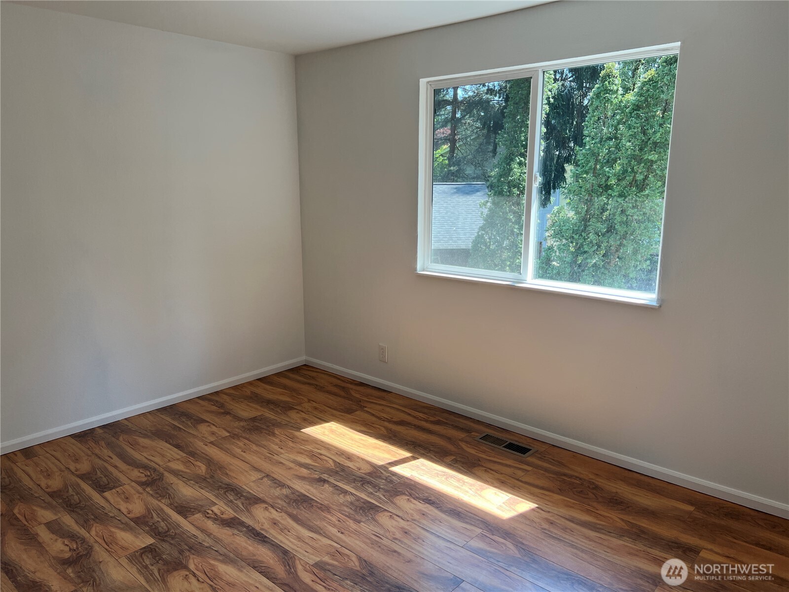 3524 170th Avenue Property Photo 17