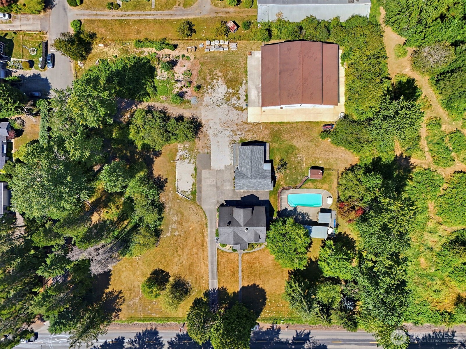 811 121st Property Photo 5