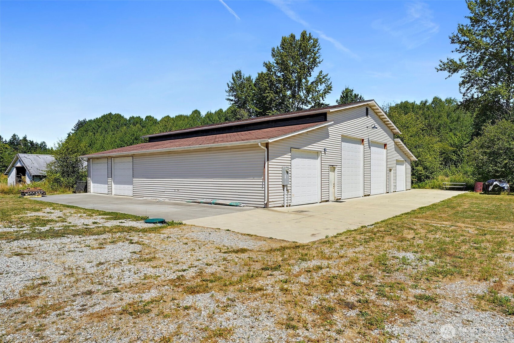 811 121st Property Photo 5