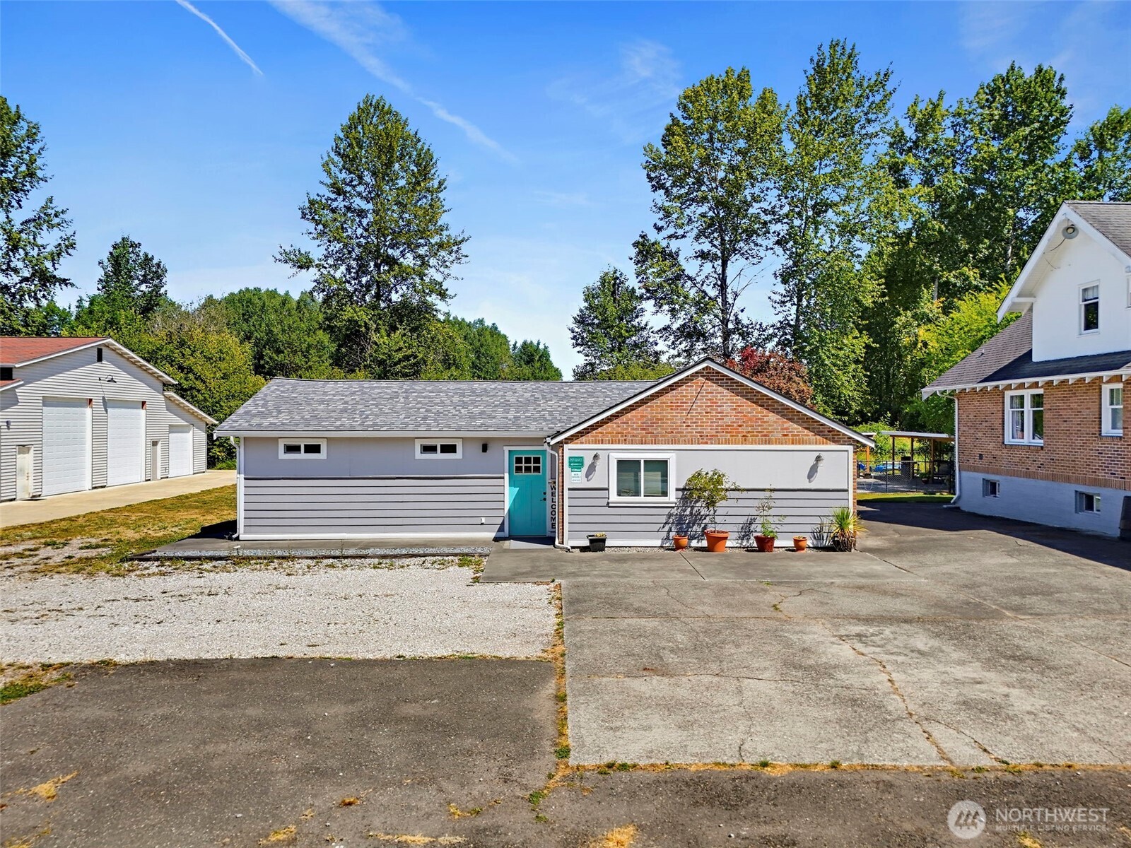 811 121st Property Photo 9