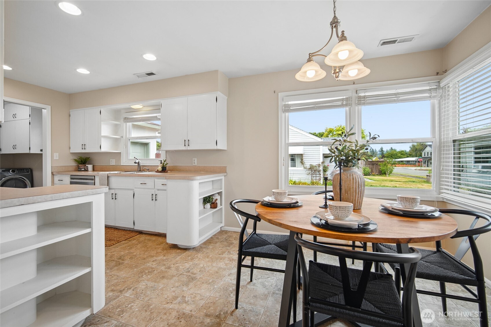 1712 D Street Property Photo 11