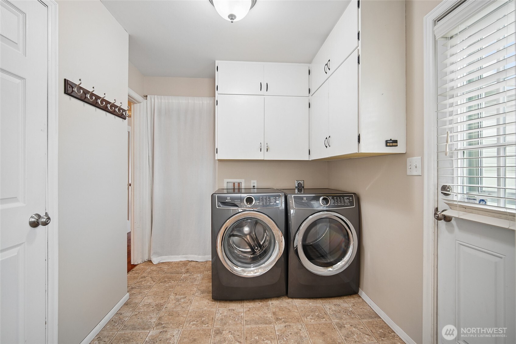 1712 D Street Property Photo 13