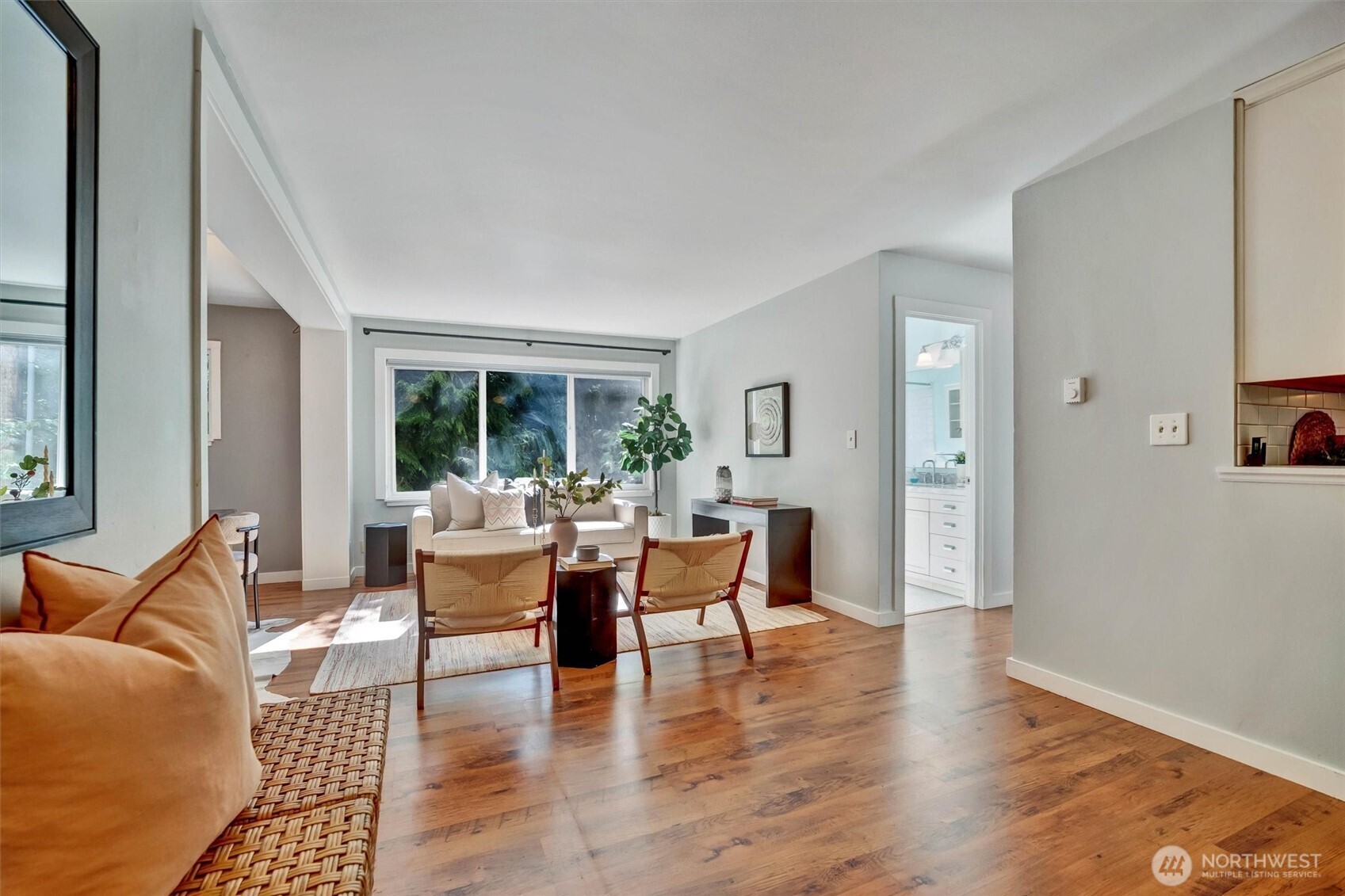 2111 E John Street 204 Property Photo 4
