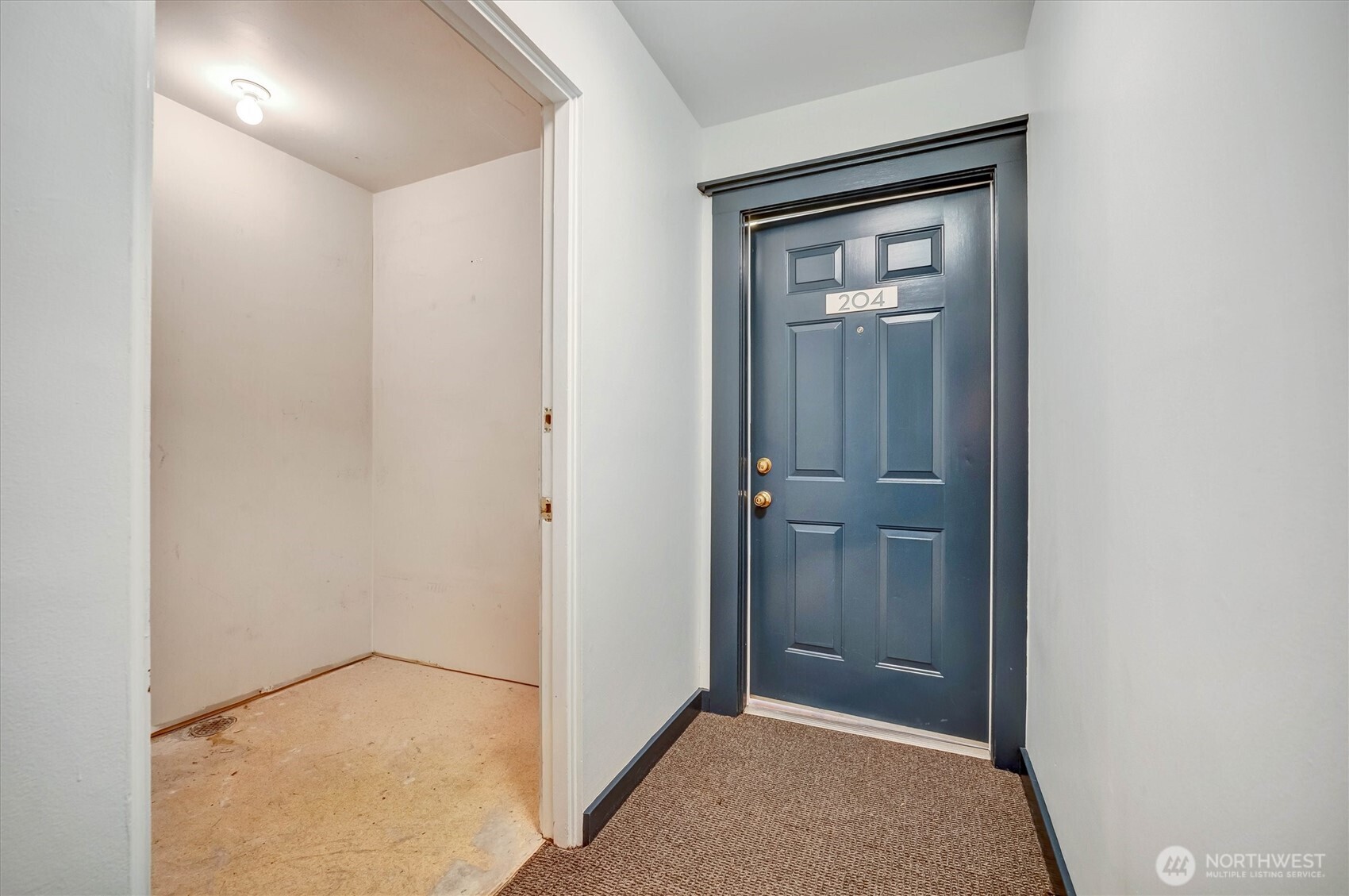 2111 E John Street 204 Property Photo 27