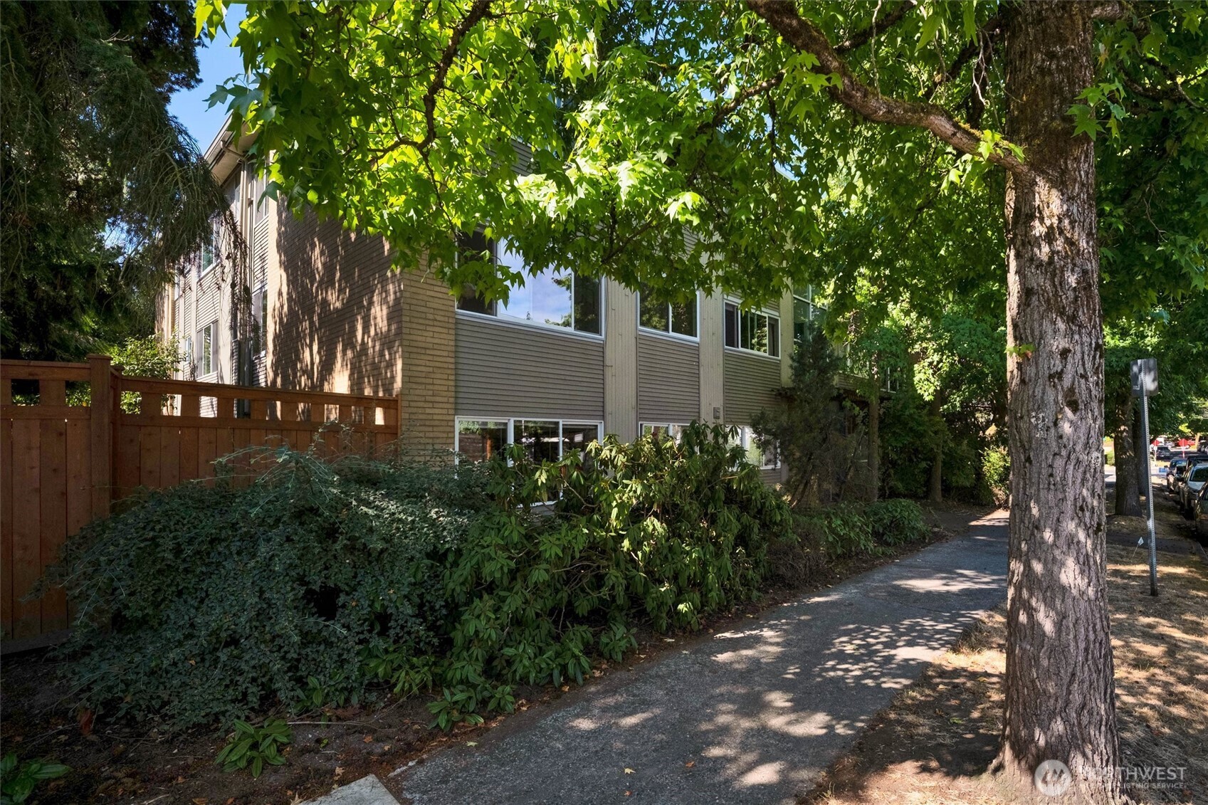 2111 E John Street 204 Property Photo 33