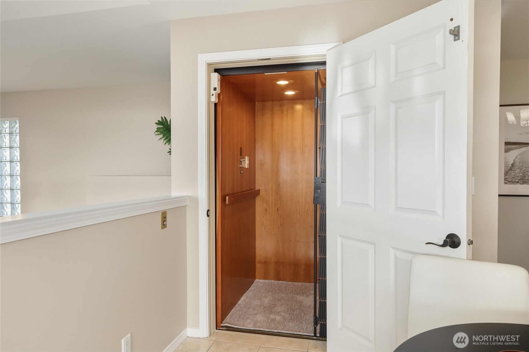 5064 Beach Drive Property Photo 14