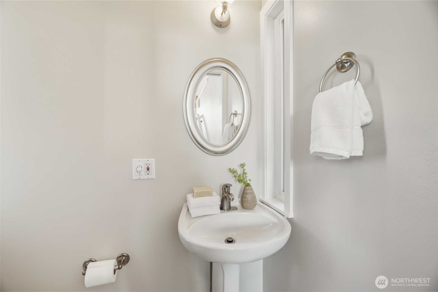 5064 Beach Drive Property Photo 28