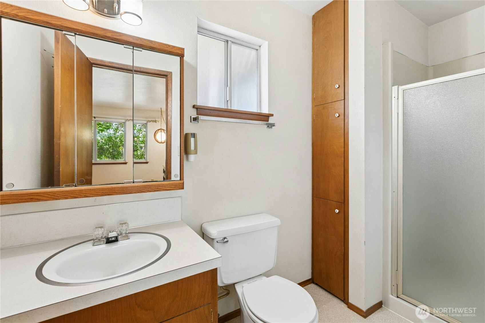 1643 Ne Sumner Drive Property Photo 17