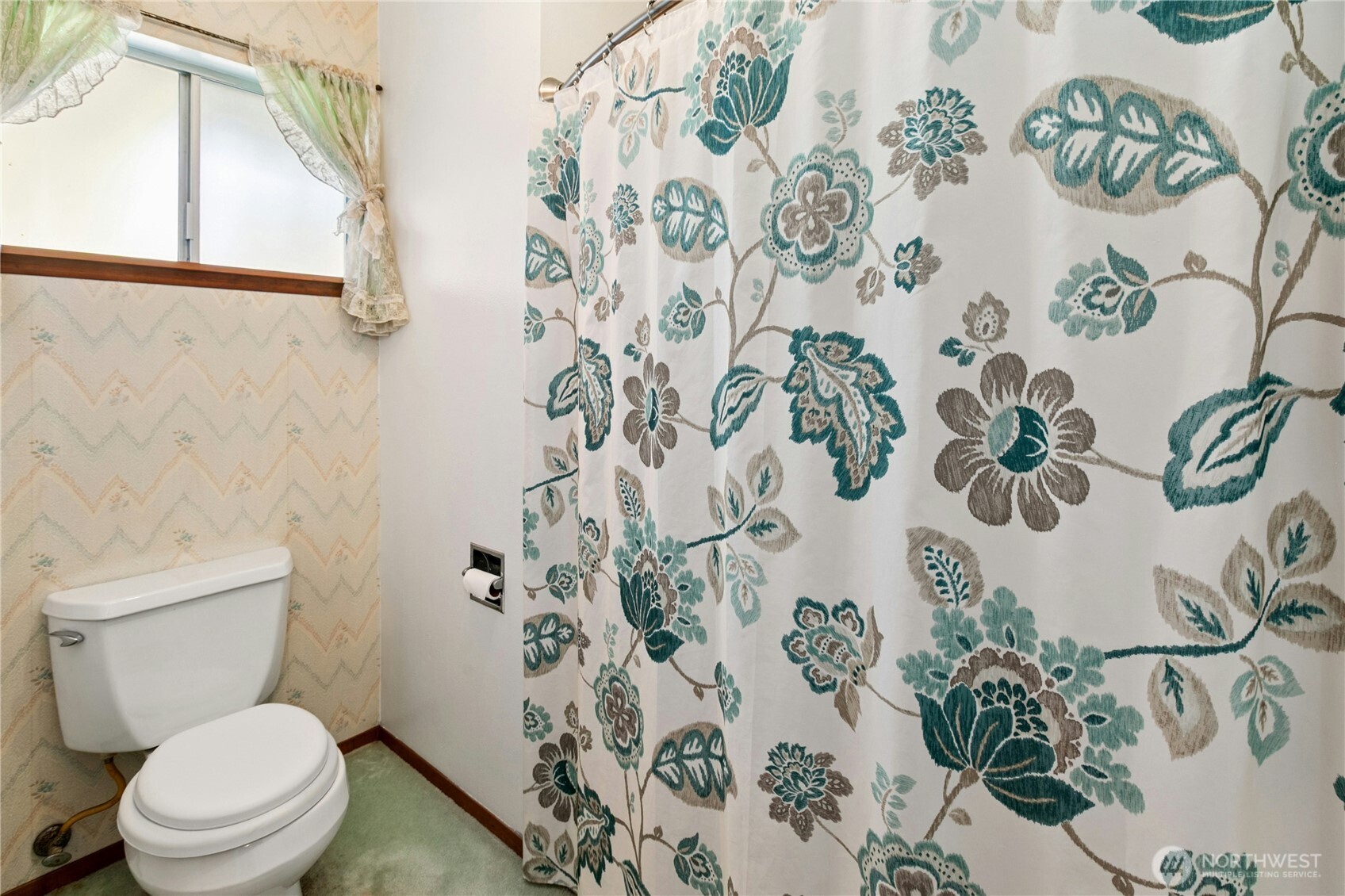 1643 Ne Sumner Drive Property Photo 22