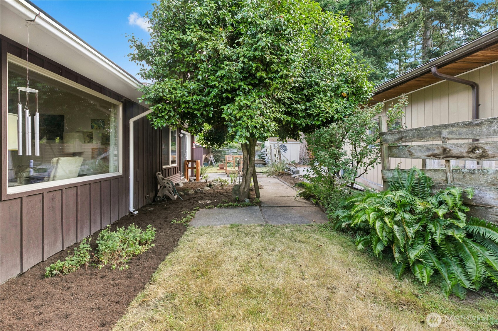 1643 Ne Sumner Drive Property Photo 27