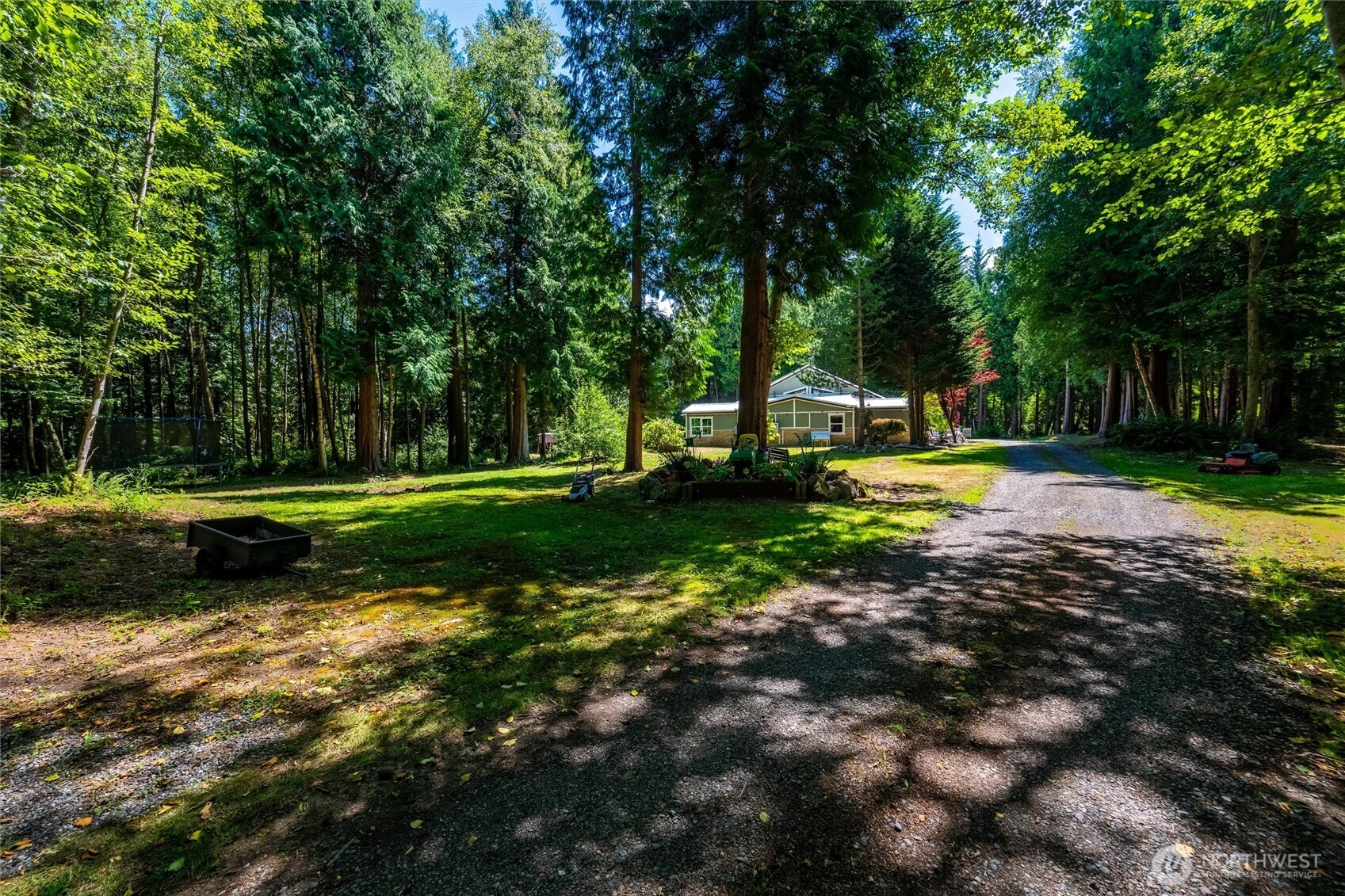 3695 Grandview Road Property Photo 3