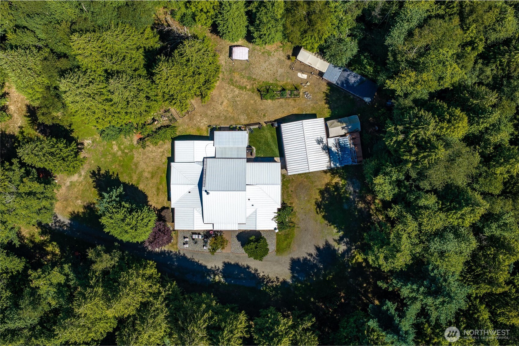 3695 Grandview Road Property Photo 4