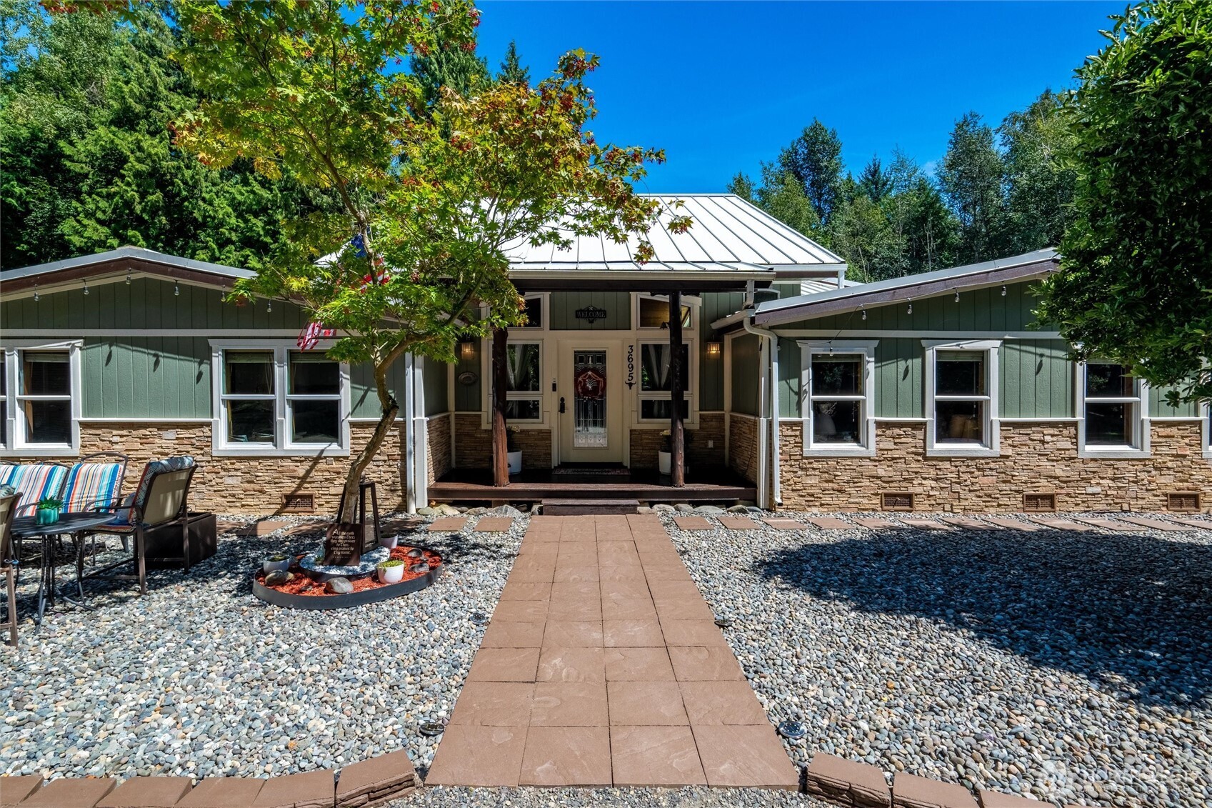 3695 Grandview Road Property Photo 6