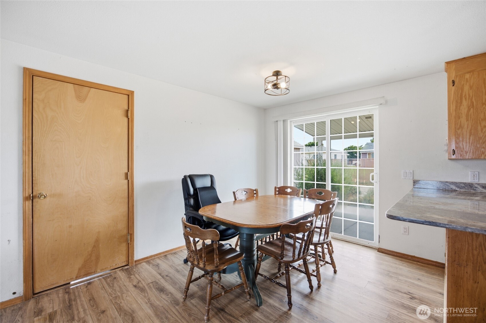 1227 Lowry Street Property Photo 8