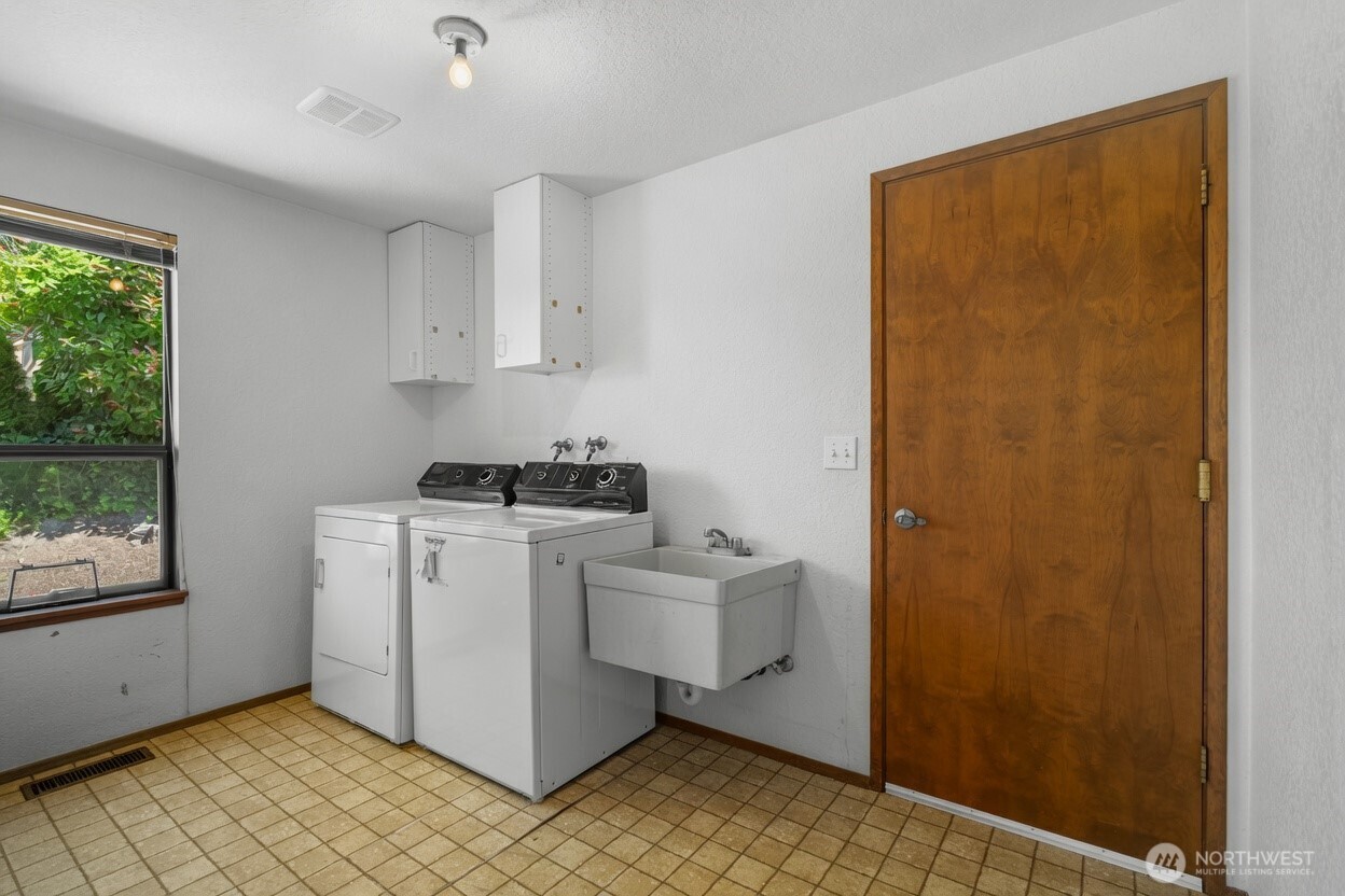 602 S 288th Lane Property Photo 19
