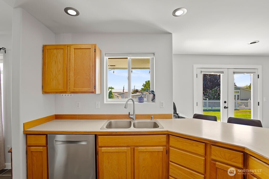 2291 Selah Loop Road Property Photo 17