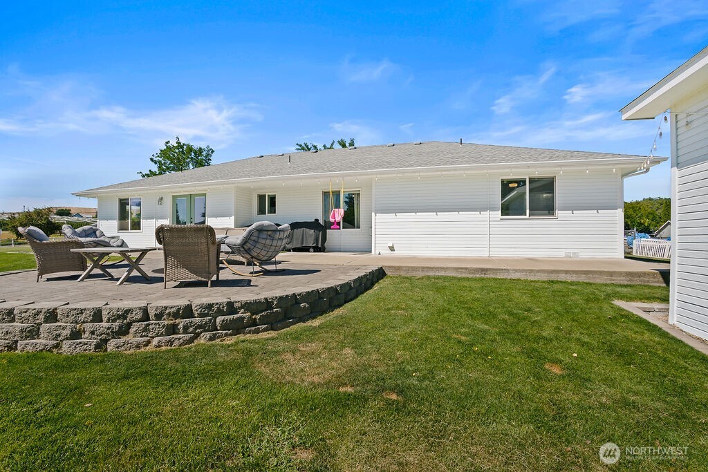 2291 Selah Loop Road Property Photo 24
