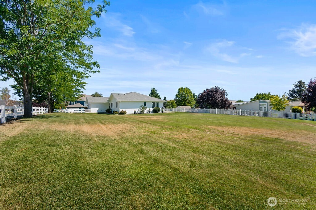2291 Selah Loop Road Property Photo 27