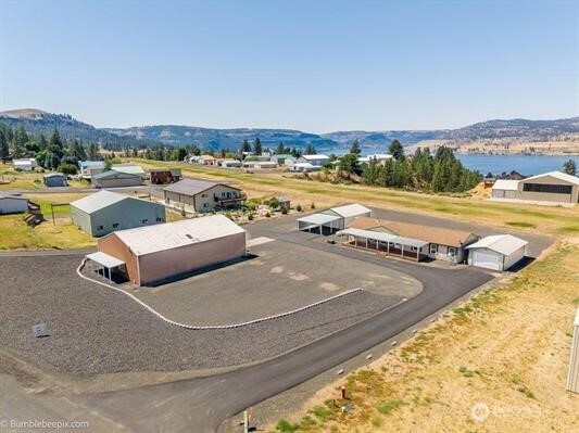 202 Airport Way Property Photo 1