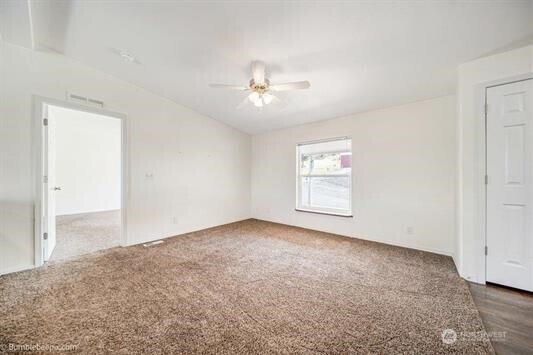 202 Airport Way Property Photo 9