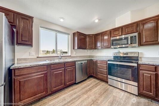 202 Airport Way Property Photo 13