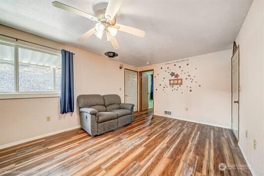 202 Airport Way Property Photo 31