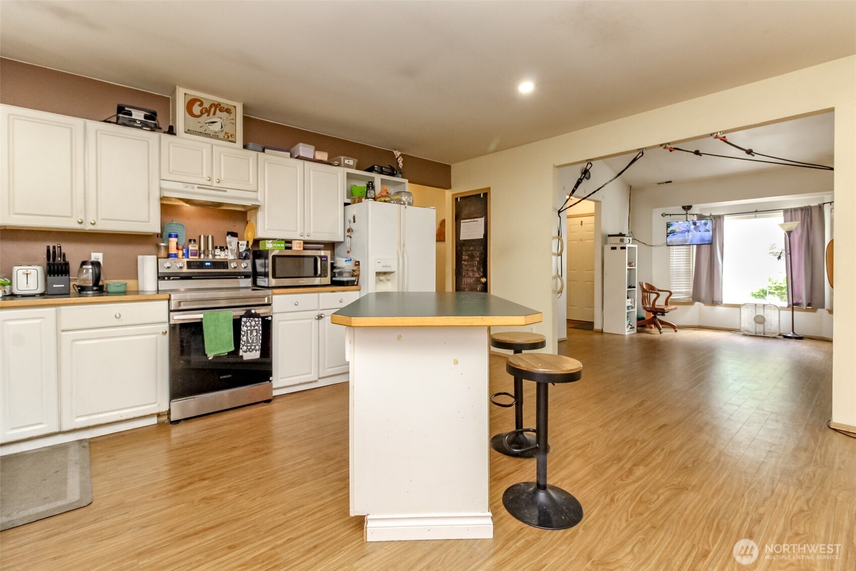 9910 140th Street Ct Property Photo 9