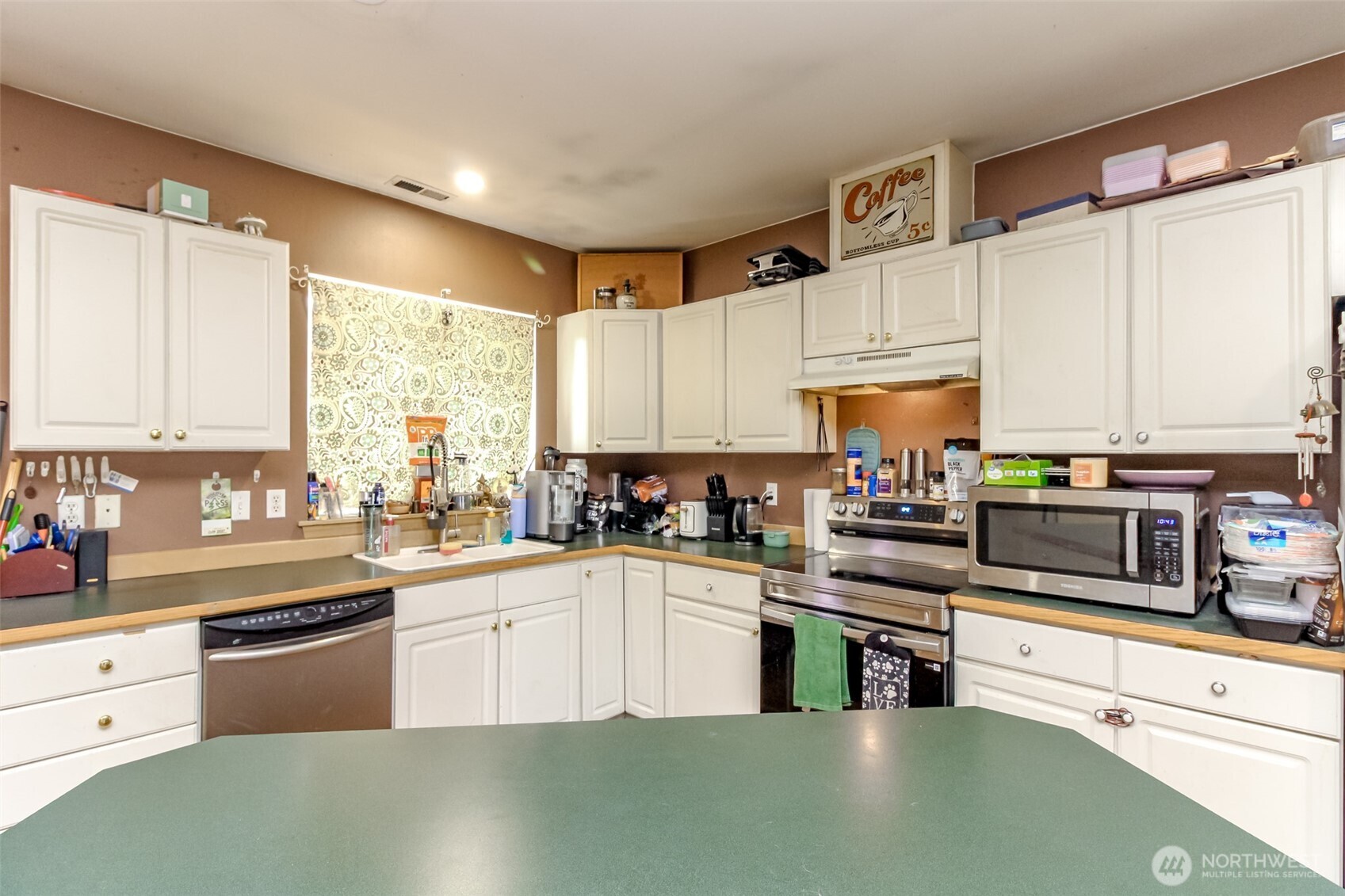 9910 140th Street Ct Property Photo 10