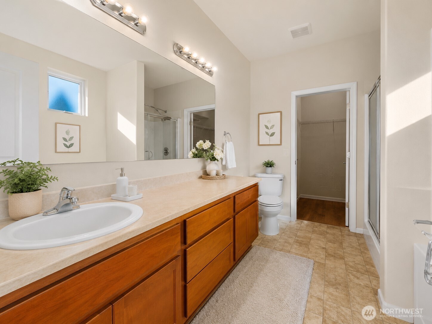 8504 Lackland Court Property Photo 10