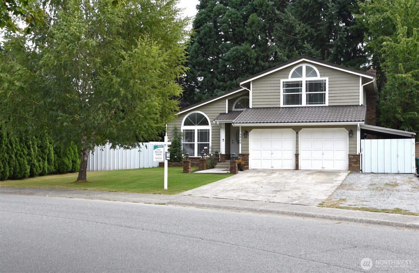 5920 35th Way Property Photo 1